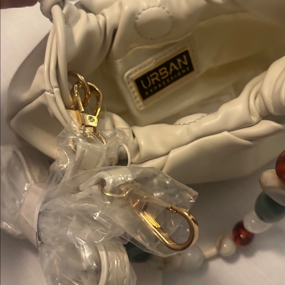 Urban Expressions Ivory Yzabelle Crossbody bag beaded handle vegan leather NWT - Picture 4 of 10